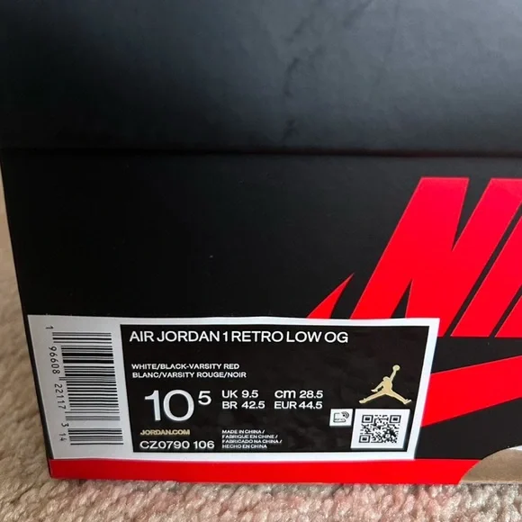 Jordan 1 low black toe og
